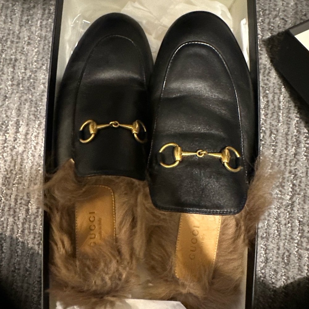 Gucci Princeton Black Leather Loafers with Gold Horsebit